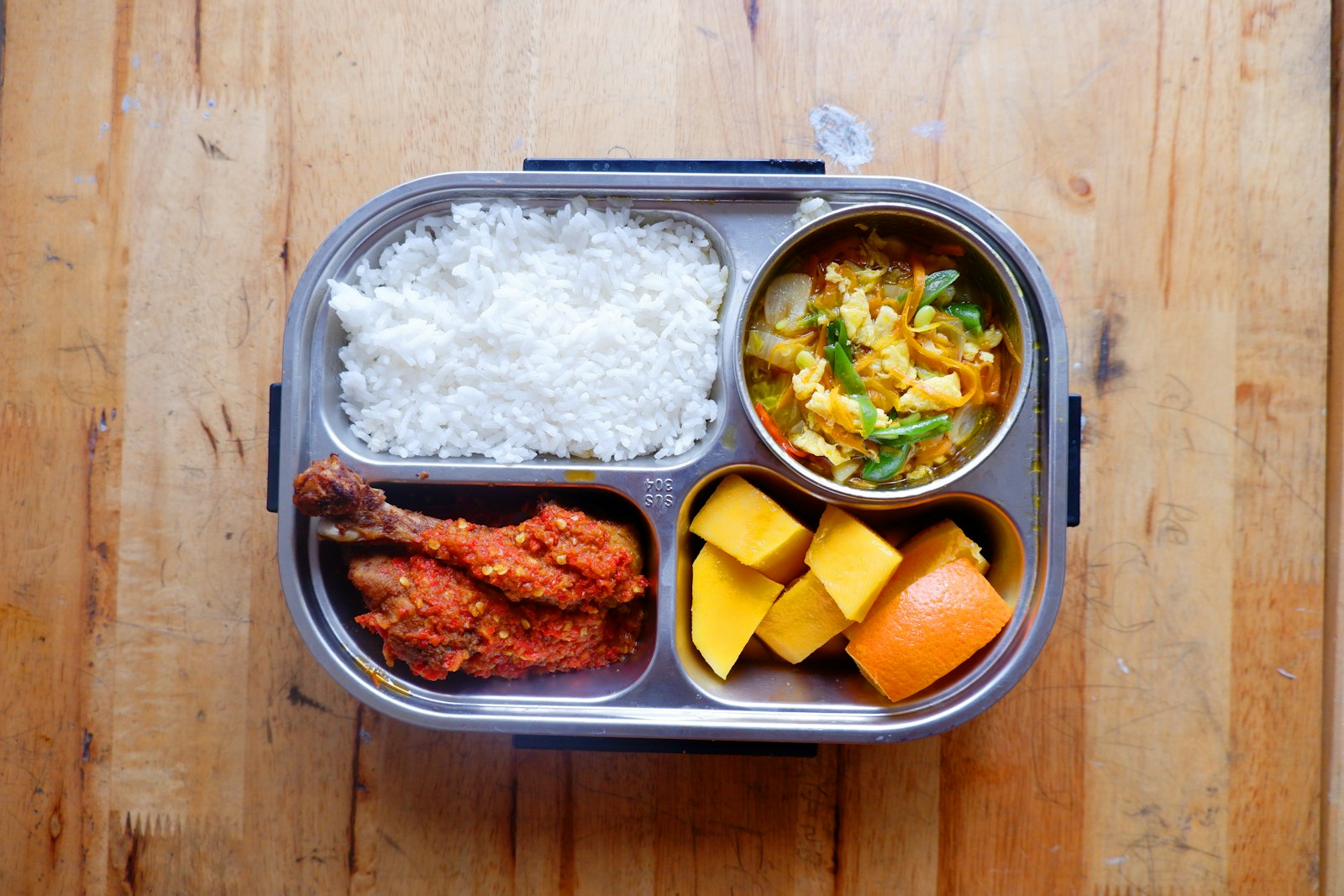 Prepared lunchbox with balanced meal components