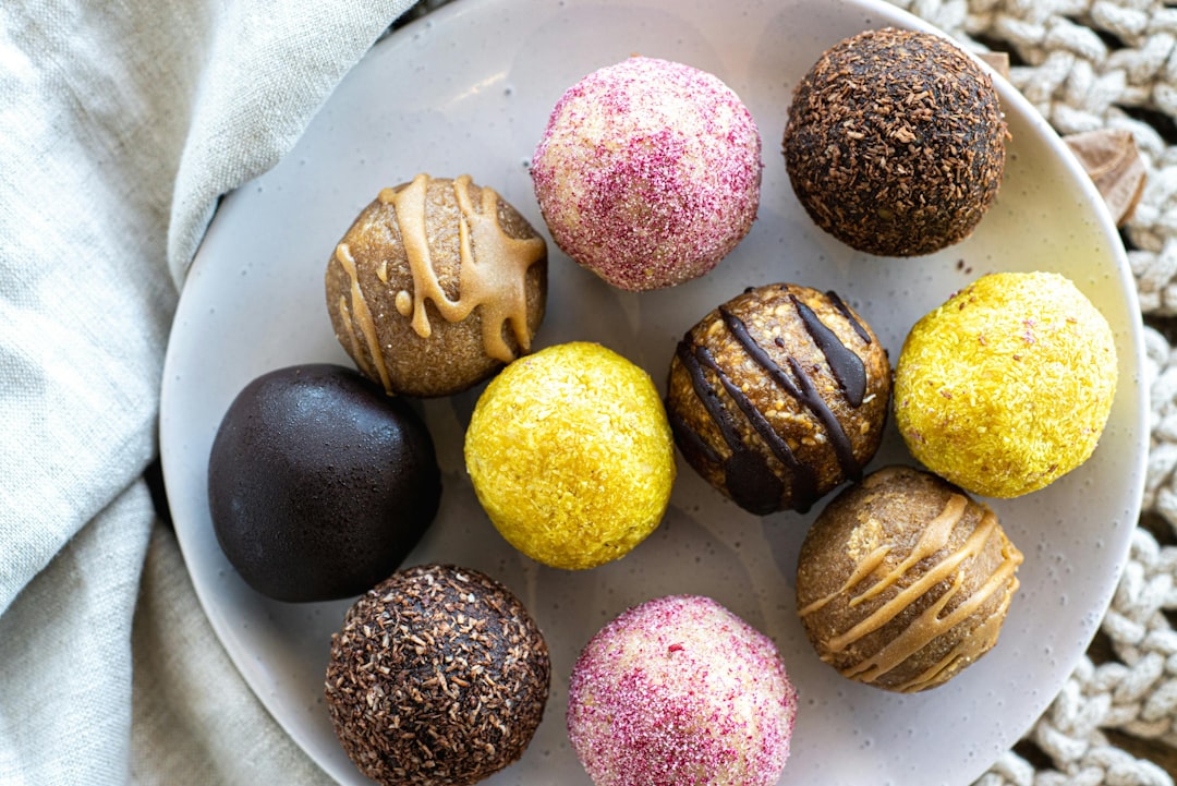 protein energy balls healthy snack - Photo by Snappr on Unsplash